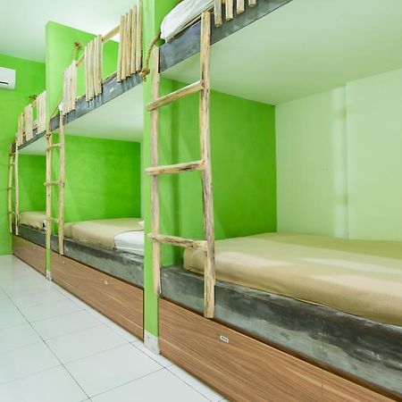 The Eco-Living Hostel Денпасар Екстериор снимка
