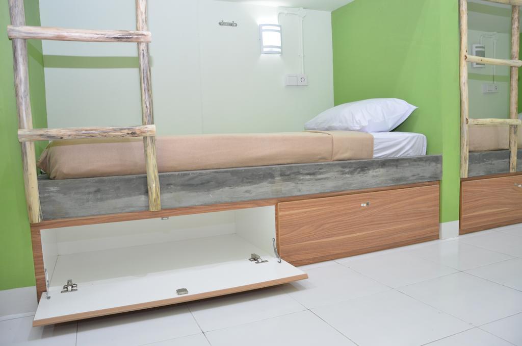 The Eco-Living Hostel Денпасар Стая снимка
