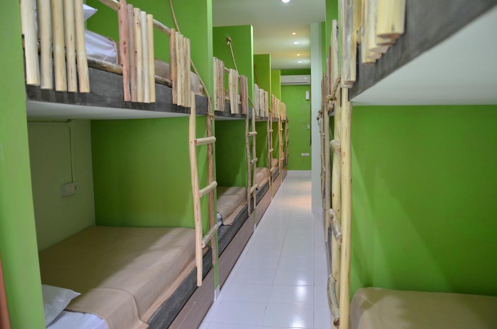 The Eco-Living Hostel Денпасар Екстериор снимка