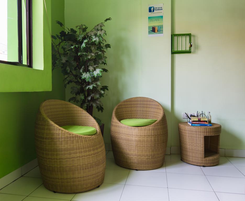 The Eco-Living Hostel Денпасар Екстериор снимка
